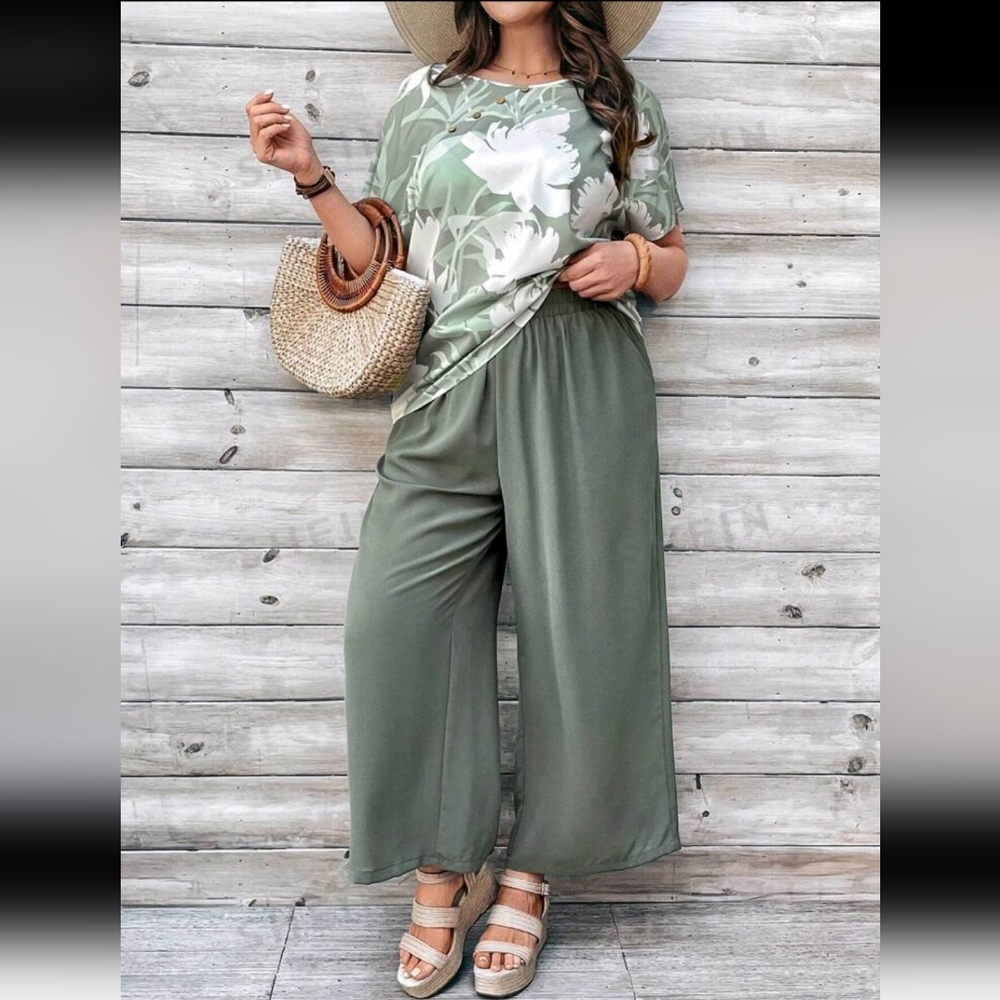 EMERY ROSE Plus Size Women's Floral Graphic Shirt Short Sleeve And Wide-Leg Pant